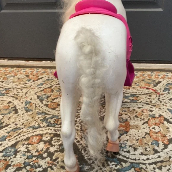 💕🤍Our generation white horse🤍💕 - Picture 7 of 8